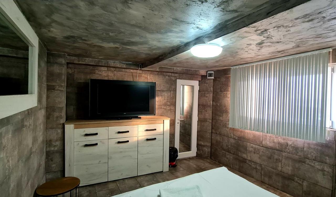 Lazy Lounge Apartments 曼加利亚 外观 照片